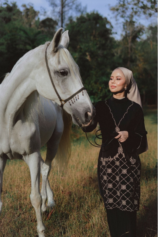 Mahsuri Sulam - Black